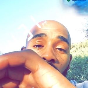 Meet your Posher, Derrick